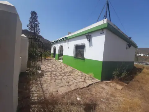 Rural Property in calle Hortichuelas Bajas