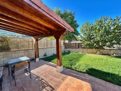 Casa adosada en calle Real