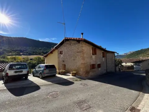 Casa adosada en calle Real
