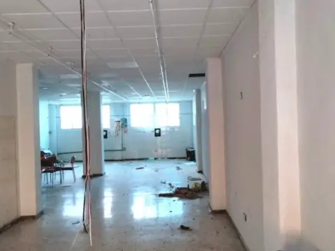 Local comercial en Plaza Crevillente-Juzgados