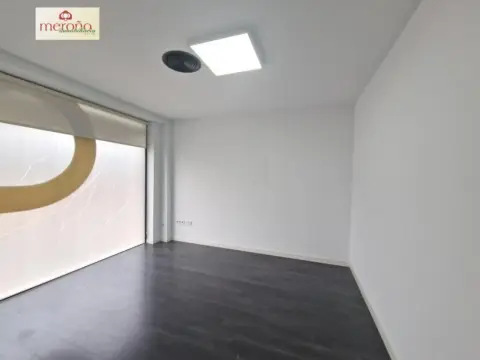 Local comercial en Poligono Torrellano