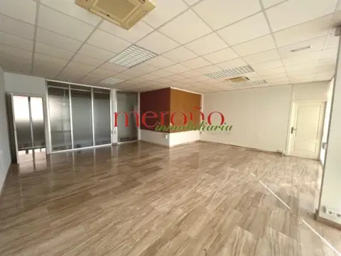 Oficina en Poligono Torrellano