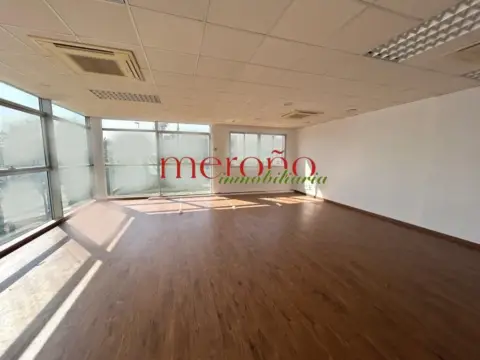 Oficina en Poligono Torrellano