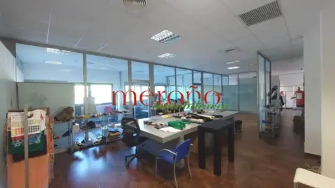 Oficina en Poligono Torrellano