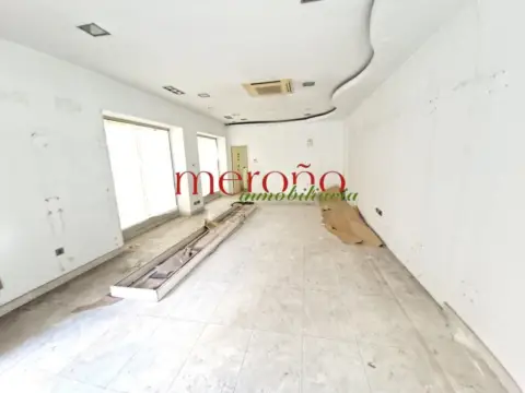 Local comercial en Reina Victoria-Miguel Hernández
