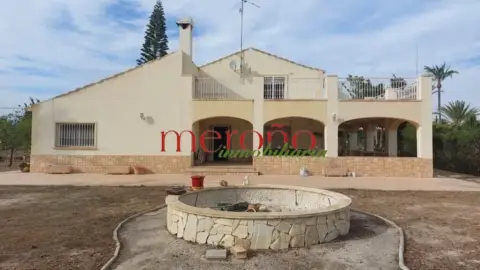 Chalet en calle Algoros, nº 1244