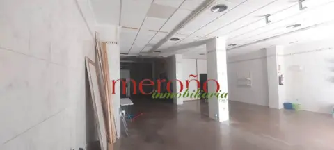 Local comercial en Toscar