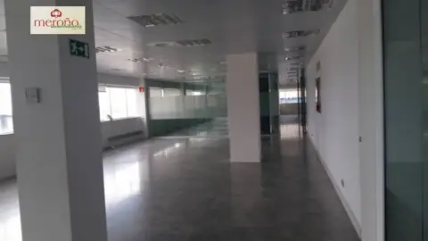 Oficina en Poligono Torrellano