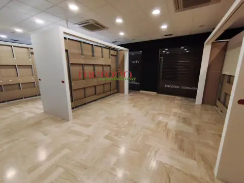 Local comercial en Centro