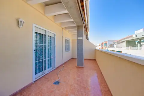 Ático en calle de Finlandia