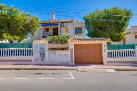 Chalet en calle Baco