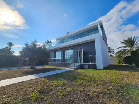 Chalet en calle de los Gorriones, 5