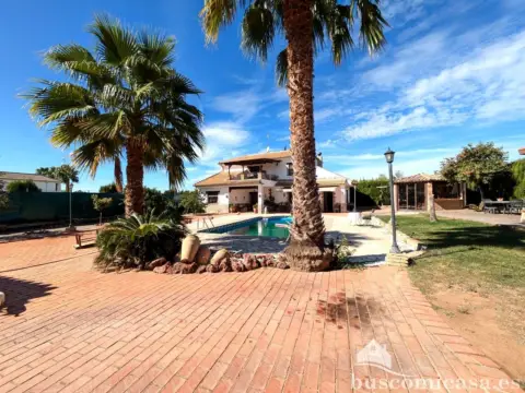 Finca rústica en Urbanización los Almendros