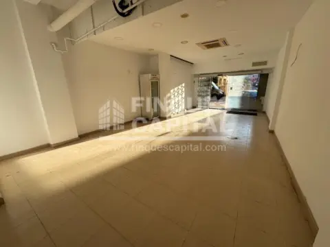 Local comercial en Carrer de Florenci Vives