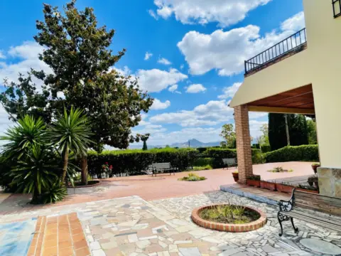 Casa en Polígono - Alrededores - Pedanías