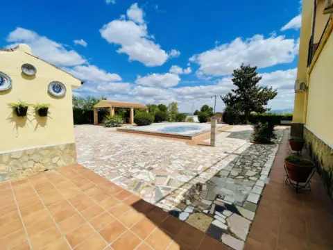 Casa en Polígono - Alrededores - Pedanías