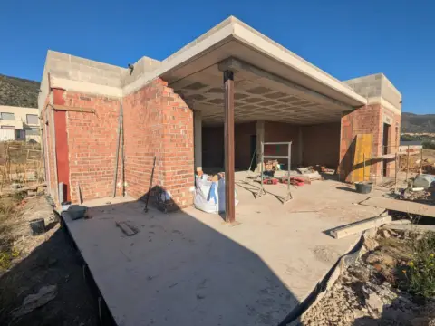 Chalet en calle Holanda-Ur.Can Isac