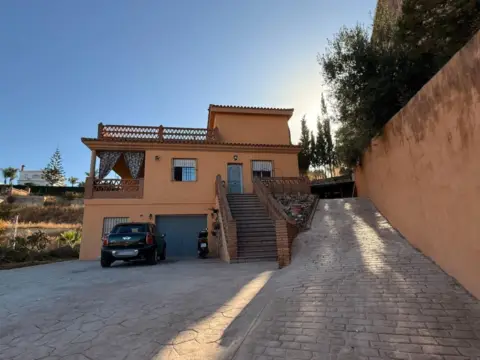 Terreno en calle los Ciruelos