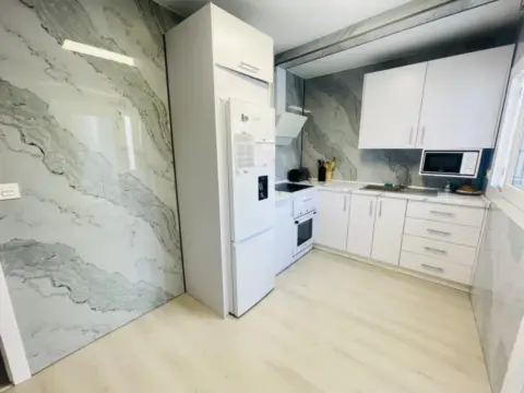 Piso en Pl. de Abastos