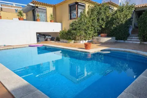 Chalet en Carrer de la Farella