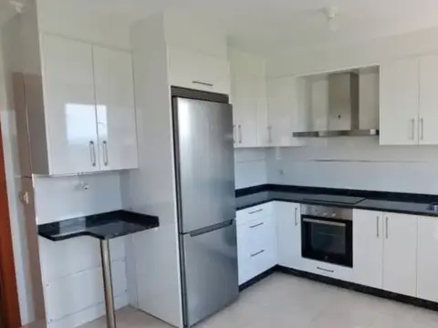 Dúplex en calle del Río LIMIA