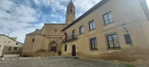 Casa adosada en Plaza Aragón, nº 7