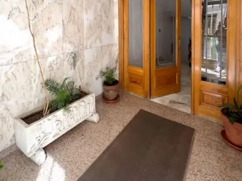 Piso en calle de Ave María, 18