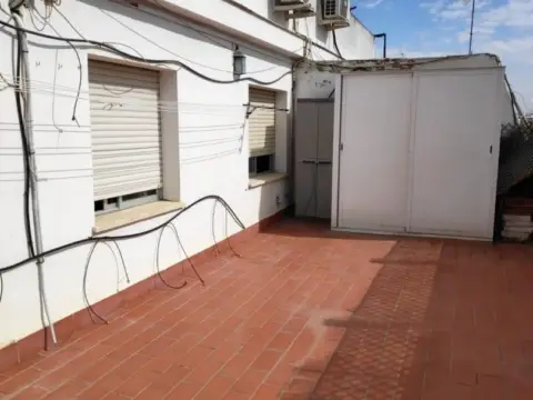 Piso en Av. Barcelona - Viñuela - Rescatado