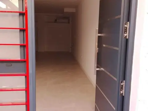 Piso en calle de Luis Buñuel