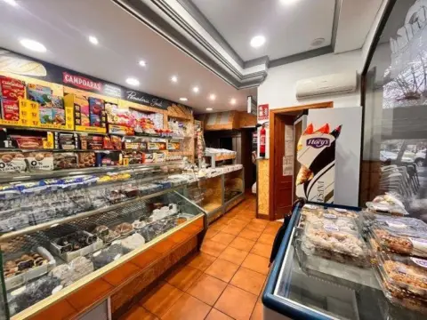 Local comercial en Avenida La Paz