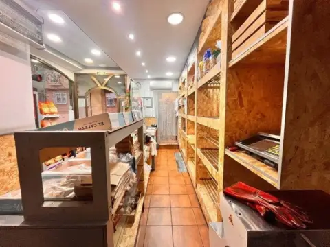 Local comercial en Avenida La Paz