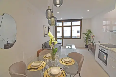 Estudio en calle de Fernando Guanarteme, 5