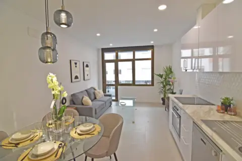 Estudio en calle de Fernando Guanarteme, 5