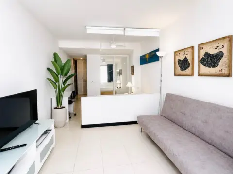 Estudio en calle Bernardo de la Torre, 37