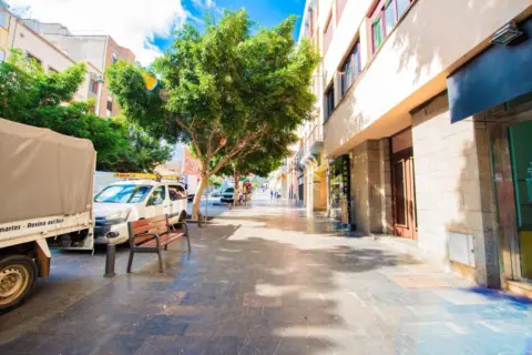 Local comercial en calle de San Bernardo