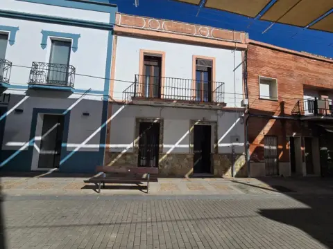 Casa adosada en calle de José Ramón Mélida, 31