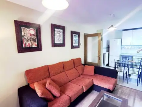 Piso en Avenida La Vega de Santiago, nº 42