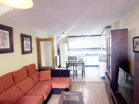 Piso en Avenida La Vega de Santiago, nº 42