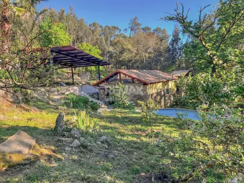 Chalet en calle Lugar Luneda-Barrantes