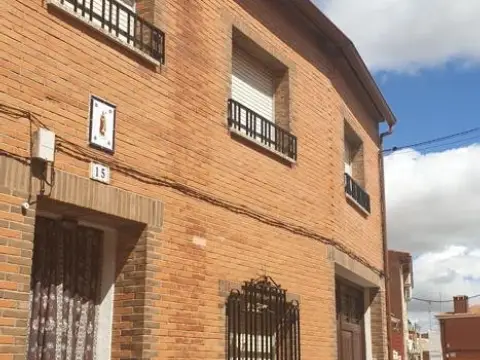 Chalet en calle de la Alegría