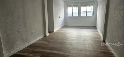 Piso en calle Plaça del Santissim Crist de La Jonquera