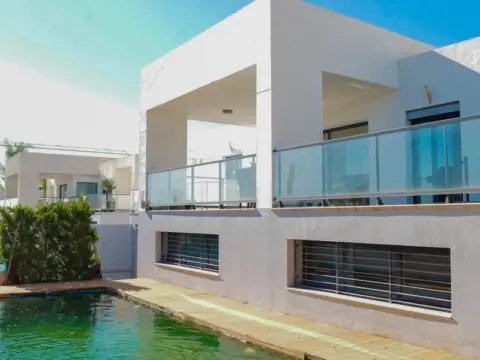 Chalet en Alquiler en Polop