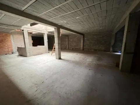 Edificio en Venta en Pego