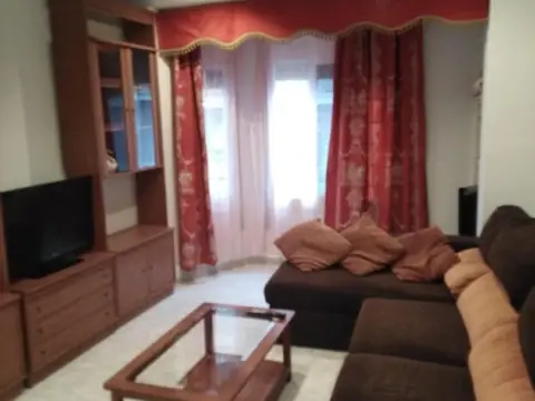 Casa en Venta en Plaça de Crevillent-Juzgados