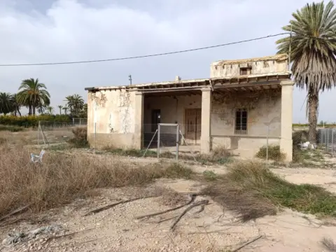 Finca rústica en Venta en Matola-La Foia-Las Bayas-La Marina