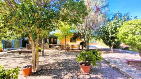 Finca rústica en Avenida de la Estación, 51