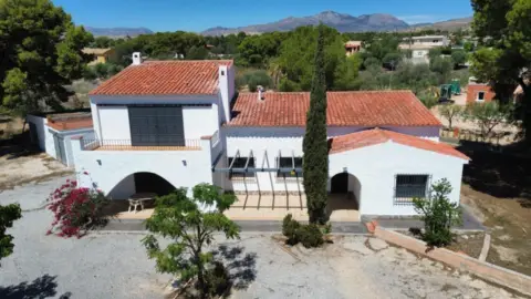 Chalet en Venta en Villamontes-Boqueres