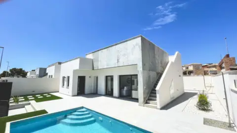 Chalet en Venta en Pinar de Campoverde