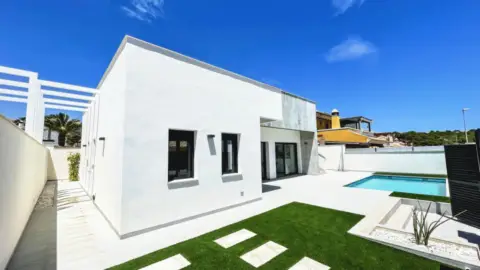 Chalet en Venta en Pinar de Campoverde