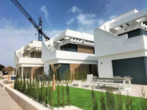 Chalet en Venta en Pinar de Campoverde